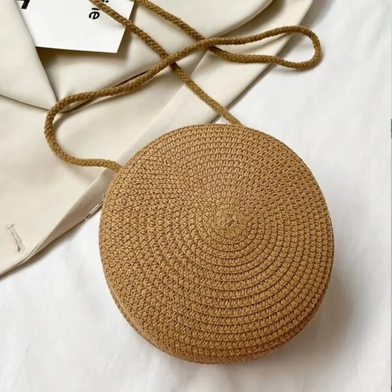 Borsa Rotonda in Paglia Minimalista - Tracolla Donna Stile Vacanza
