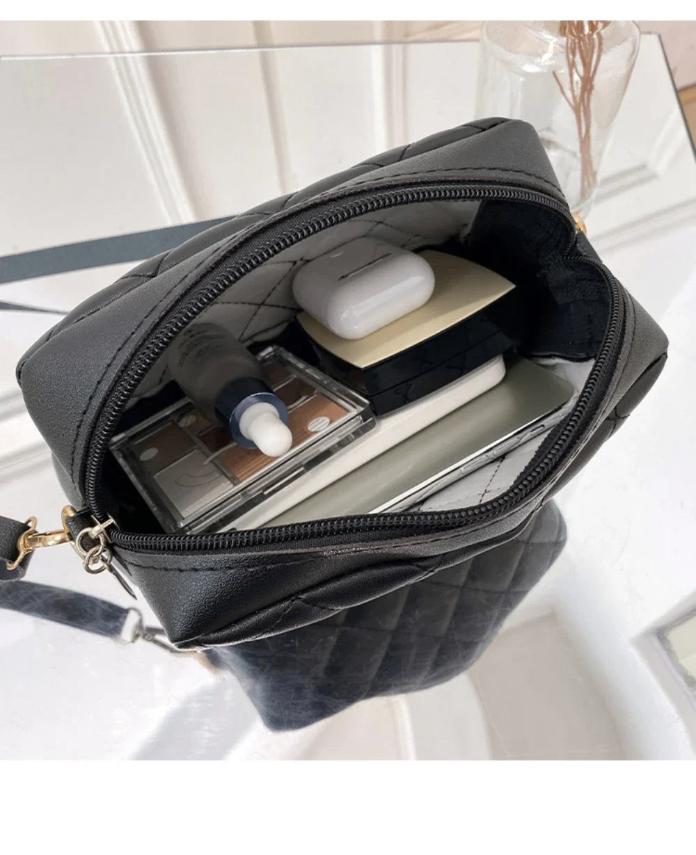 Borsetta a Tracolla Piccola con Nappa e Ricamo - Mini Bag Fashion con Catena