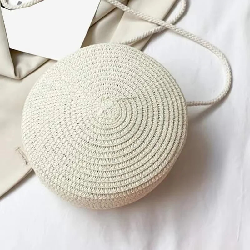Borsa Rotonda in Paglia Minimalista - Tracolla Donna Stile Vacanza