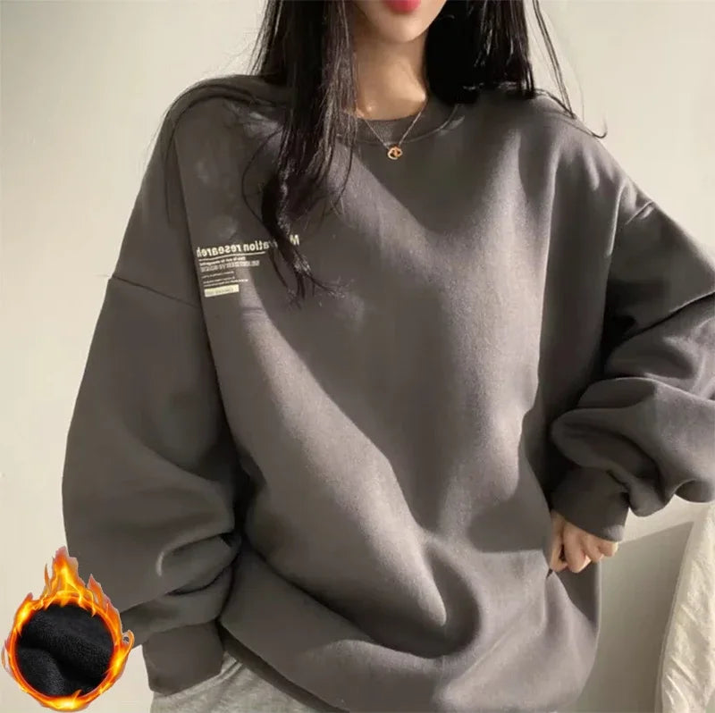 Felpa Donna Oversize con Cappuccio — Stampa Lettering Harajuku Street