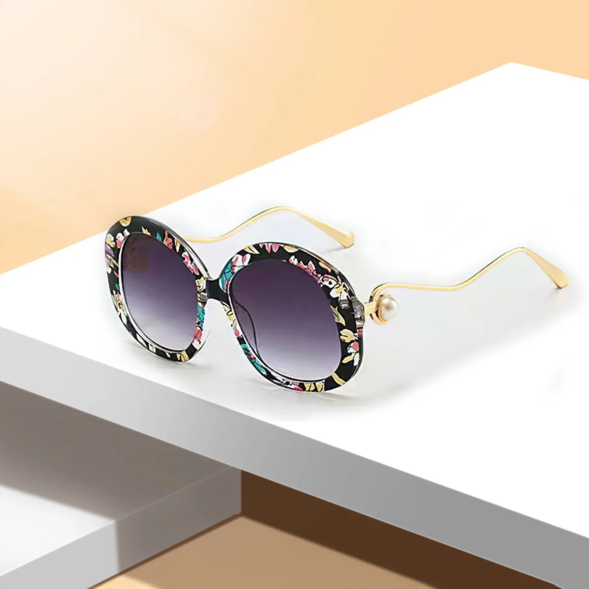 Vintage Sunglasses for Men Exquisite and Fashionable Sunglasses with Golden Frame and Pink Yellow Trim Womens Sunglasses