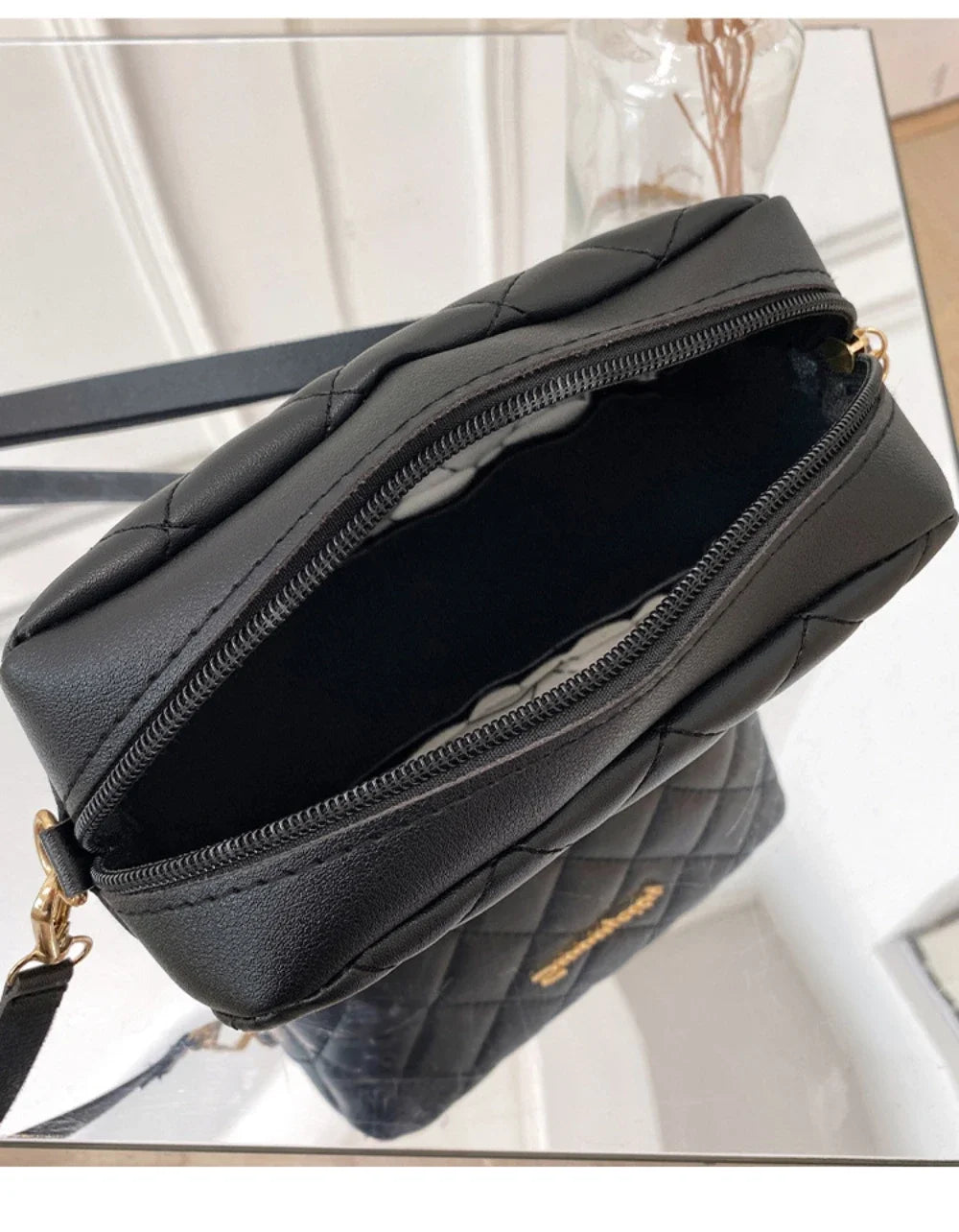 Borsetta a Tracolla Piccola con Nappa e Ricamo - Mini Bag Fashion con Catena