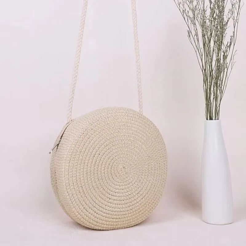 Borsa Rotonda in Paglia Minimalista - Tracolla Donna Stile Vacanza