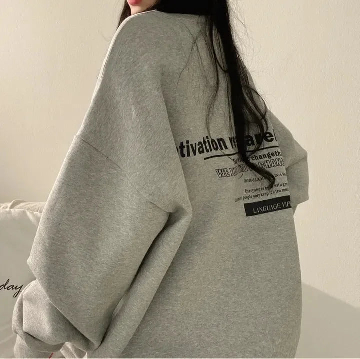 Felpa Donna Oversize con Cappuccio — Stampa Lettering Harajuku Street