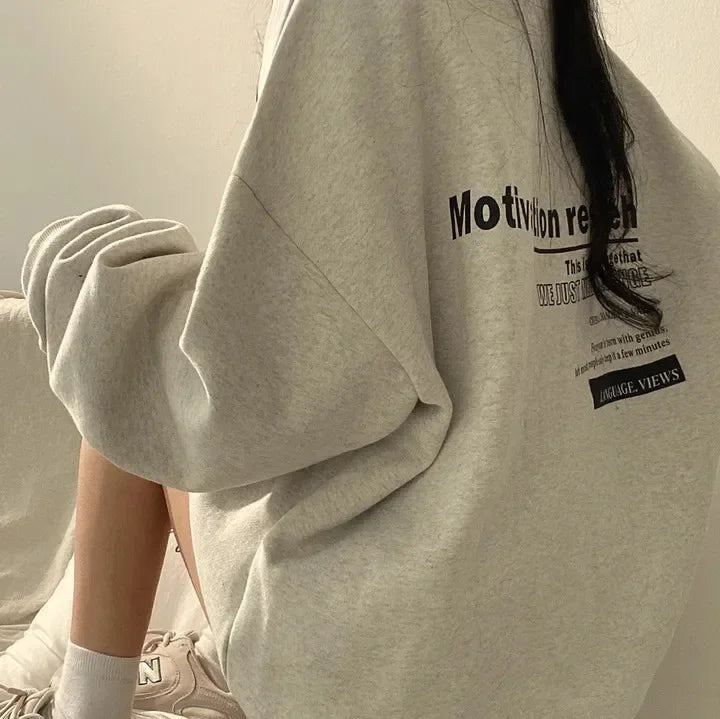 Felpa Donna Oversize con Cappuccio — Stampa Lettering Harajuku Street