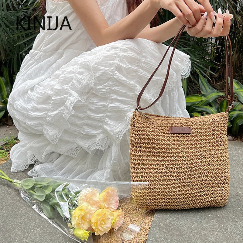 Borsa di Paglia Intrecciata da Spiaggia — Shopper Estiva Donna in Rafia