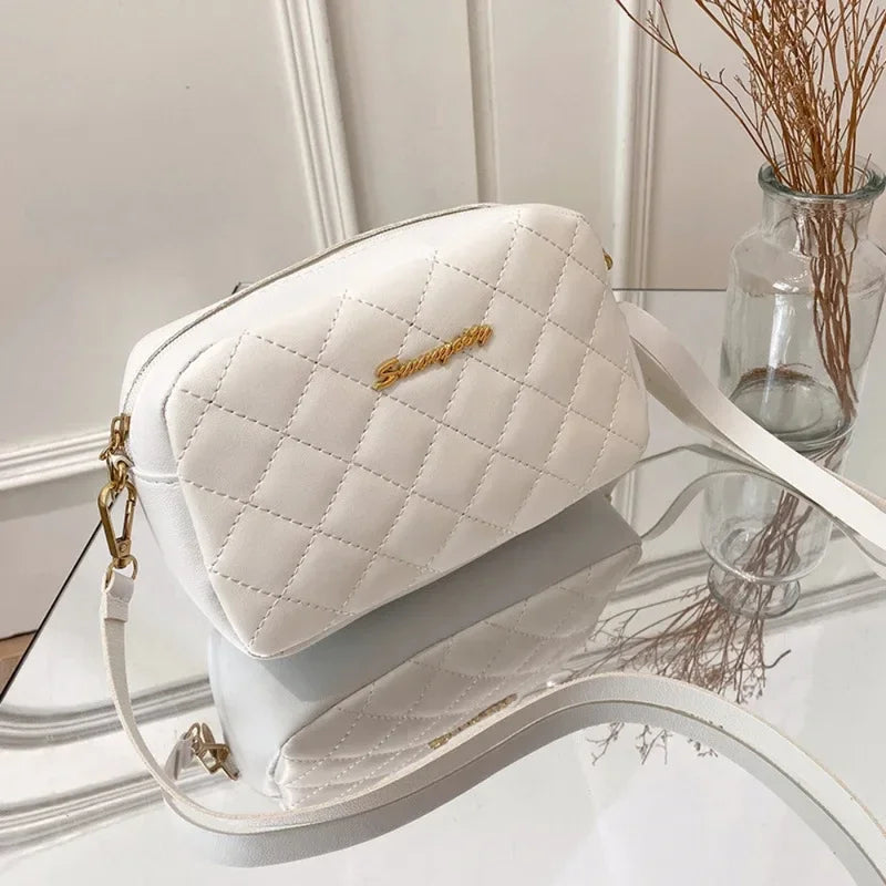 Borsetta a Tracolla Piccola con Nappa e Ricamo - Mini Bag Fashion con Catena