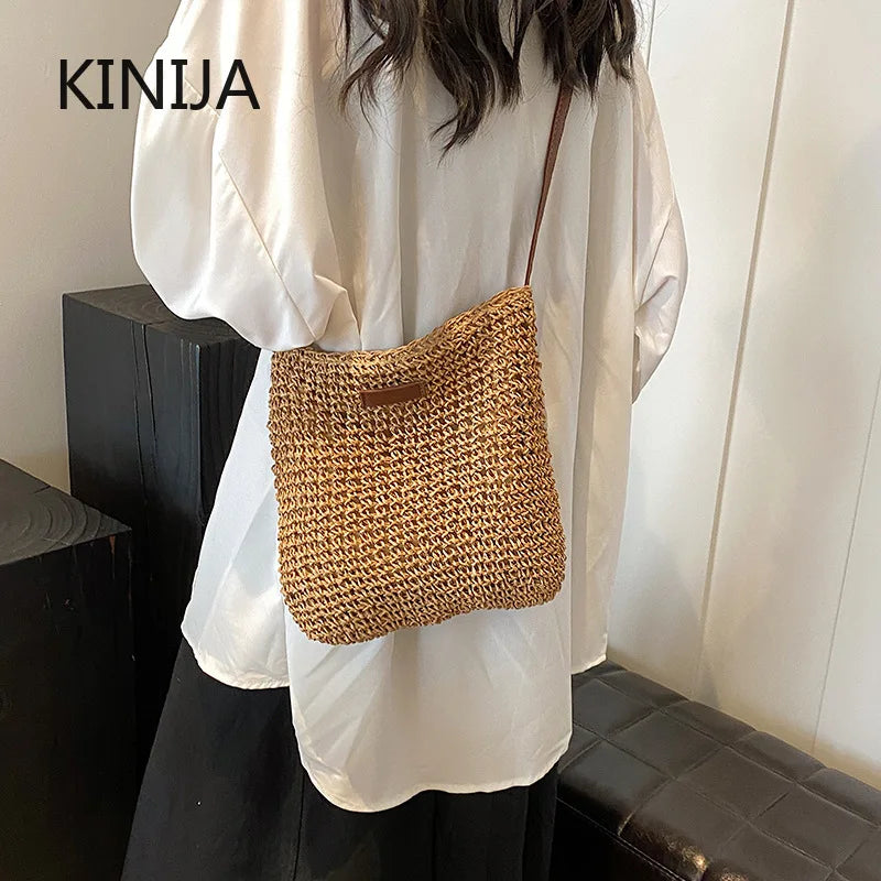 Borsa di Paglia Intrecciata da Spiaggia — Shopper Estiva Donna in Rafia