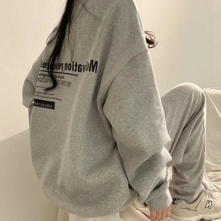 Felpa Donna Oversize con Cappuccio — Stampa Lettering Harajuku Street