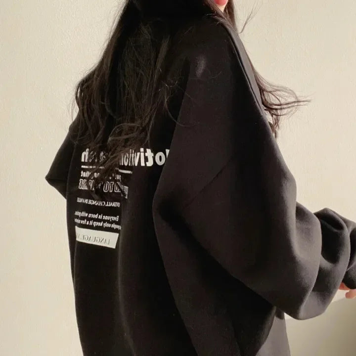 Felpa Donna Oversize con Cappuccio — Stampa Lettering Harajuku Street